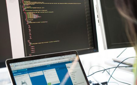 Unlocking Growth Through Custom Development: Why UK Businesses Collaborate with US Laravel and Mobile App Experts