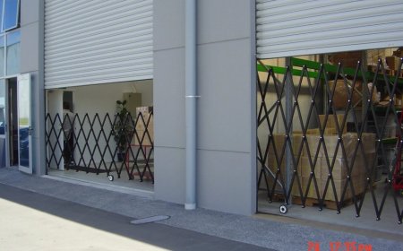 Why Heavy-Duty Expandable Barriers Are Critical for Industrial Safety in New Zealand